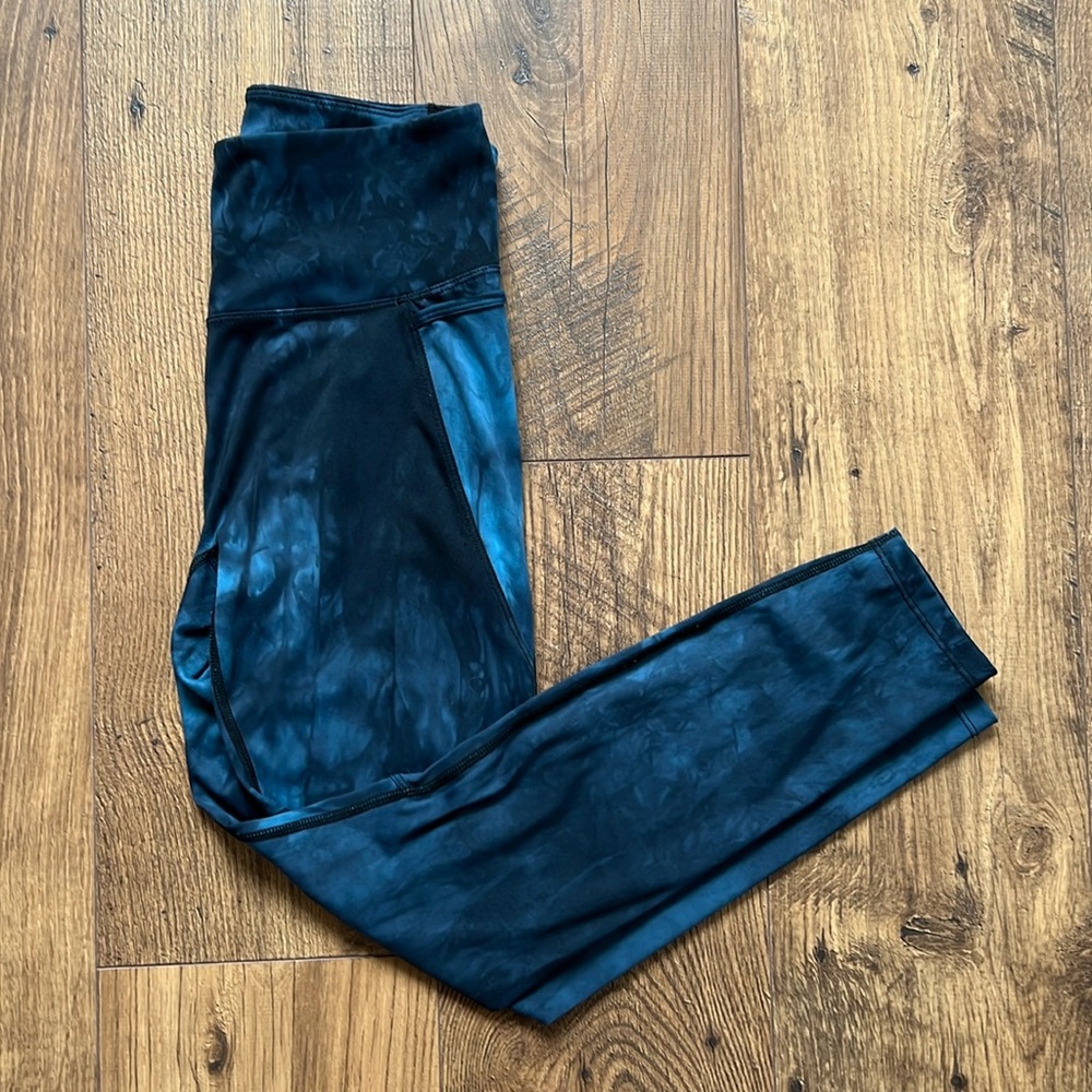 Born Primitive Leggings Size Medium